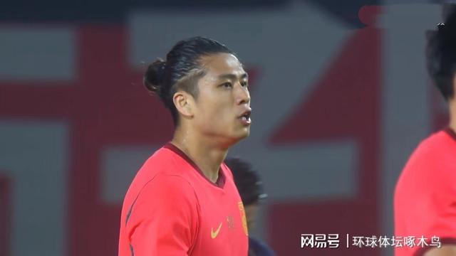 独行侠球迷秒懂：马刺29分逆转，福克斯顶薪成靶子