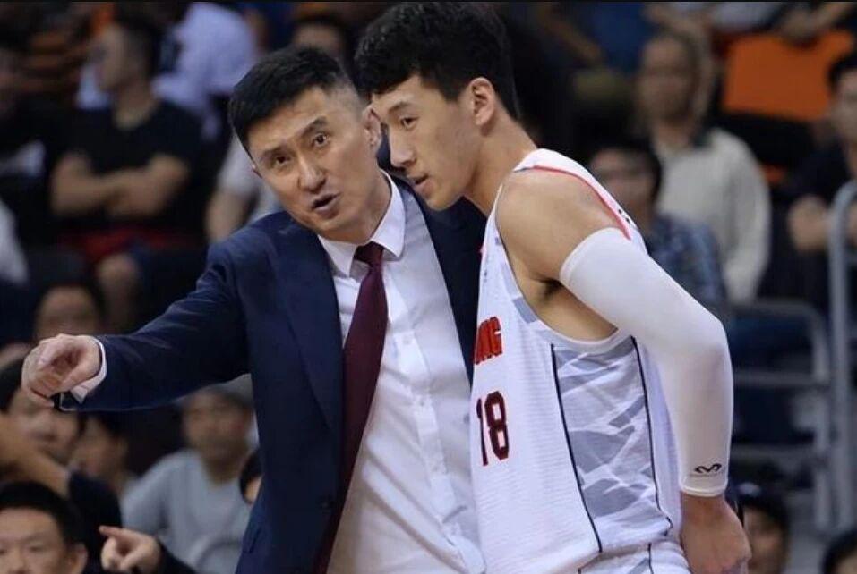 篮网会直接送出顶薪报价,但湖人也绝不想白白失去这位强力得分手